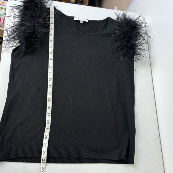 Sioni Milano Chic Black Feathered Sleeve Top - Picture 7 of 7